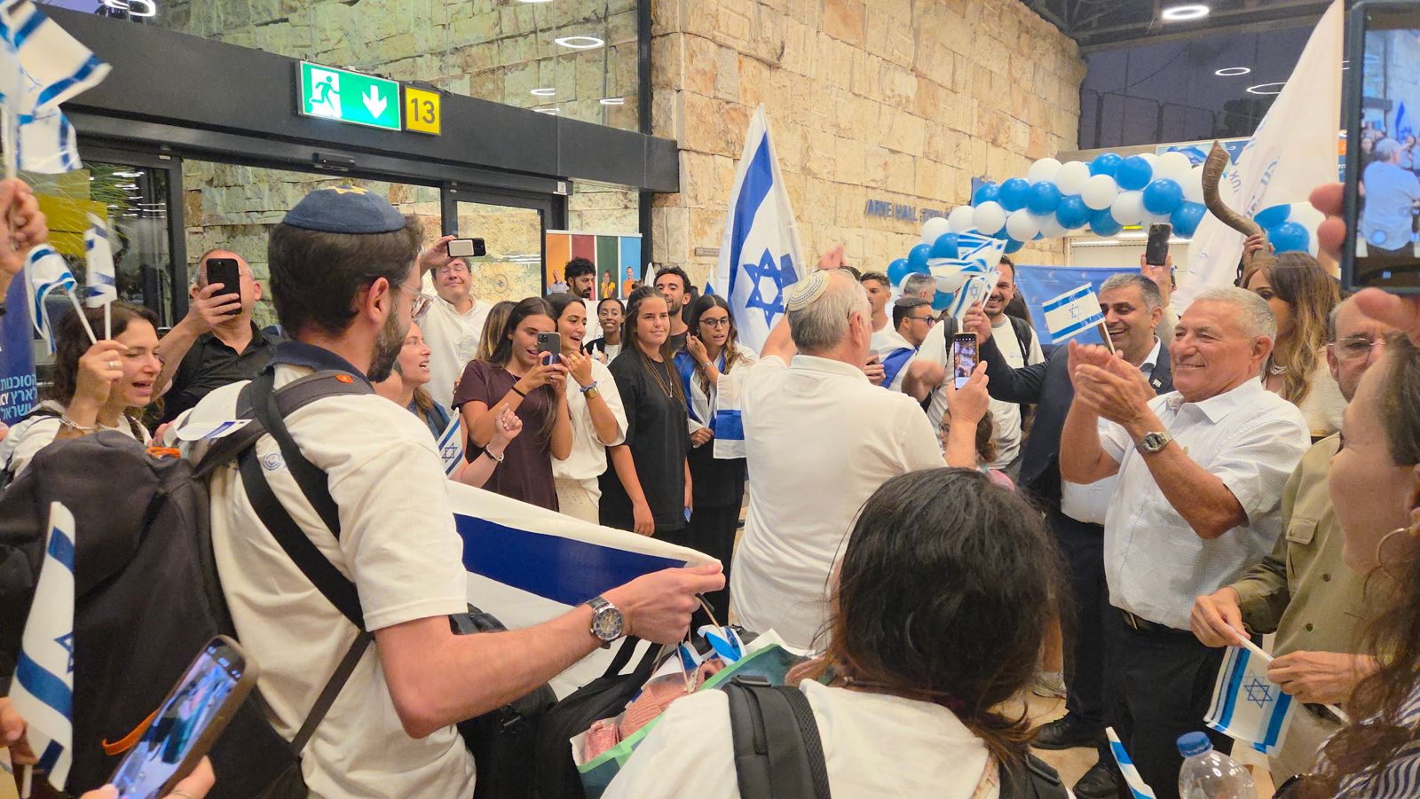 Community welcoming new arrivals